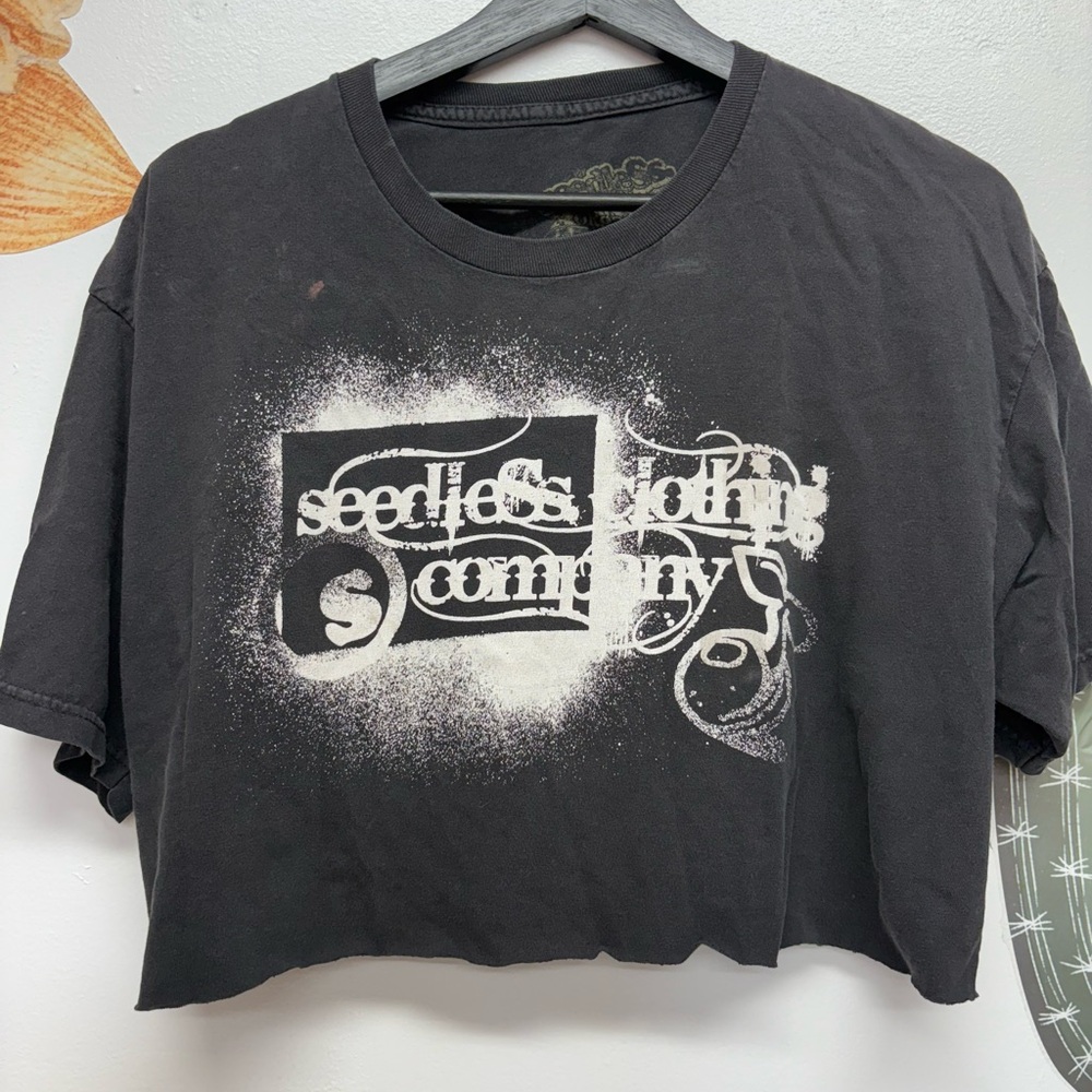SeedLess Crop top - Picture 2 of 8